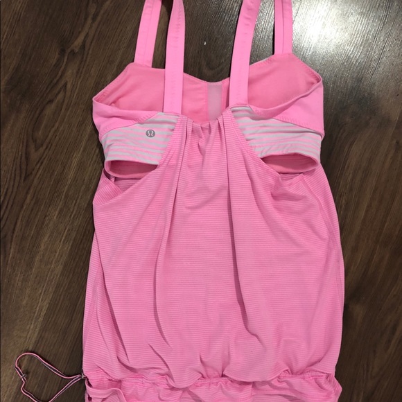 COPY - Lululemon tank with built in bra - Picture 2 of 2